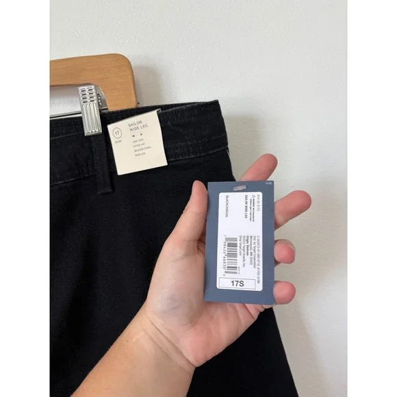 Universal Thread™ Womens High-Rise Sailor Wide Leg Ankle Jeans – Black 17 Short - Picture 5 of 6